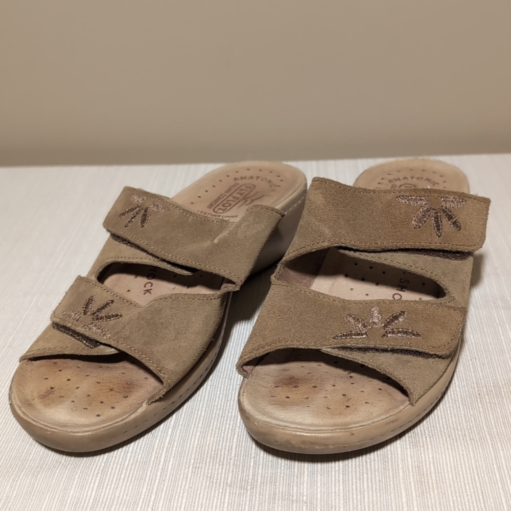 Sz 7.5/38 Fly Float Tan Italian Leather Slip-on Sandals